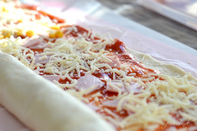 Pizzaschnecken am Stiel _rezept_zubereitung_belegen rezept_zubereitung_pizzateig-rollen_pizzarolle