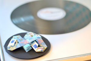 Vinyl-trifft-Freundschaft _ein-Geldgeschenk_DiY_Musik_Schallplatte