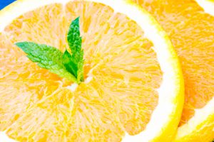 erfrischende-orangen-limonade-selber-machen geht ganz einfach. so schnell und lecker eine erfrischende Limonade einfach selber machen. Denn Limonade schmeckt und unser Rezept ist so einfach.