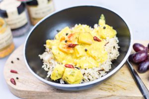 fruchtiges-haehnchen-mango-curry-mit-kokosmilch-3