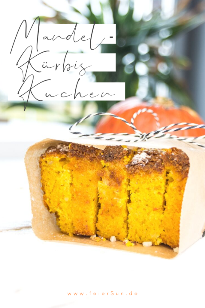 Der Herbst hat viele schöne Seiten. Auf feierSun.de gibt es ein #Rezept für KüRbiSkUChEn mit Mandeln und fast ganz ohne Mehl. Saftig, #lecker & #saisonal. #Kuchen und #Muffins und #Herbst auf feierSun.de